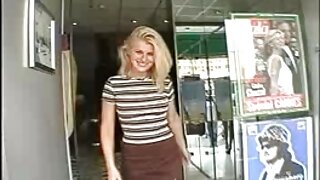 თეთრი საყრდენი ტრაკი ...